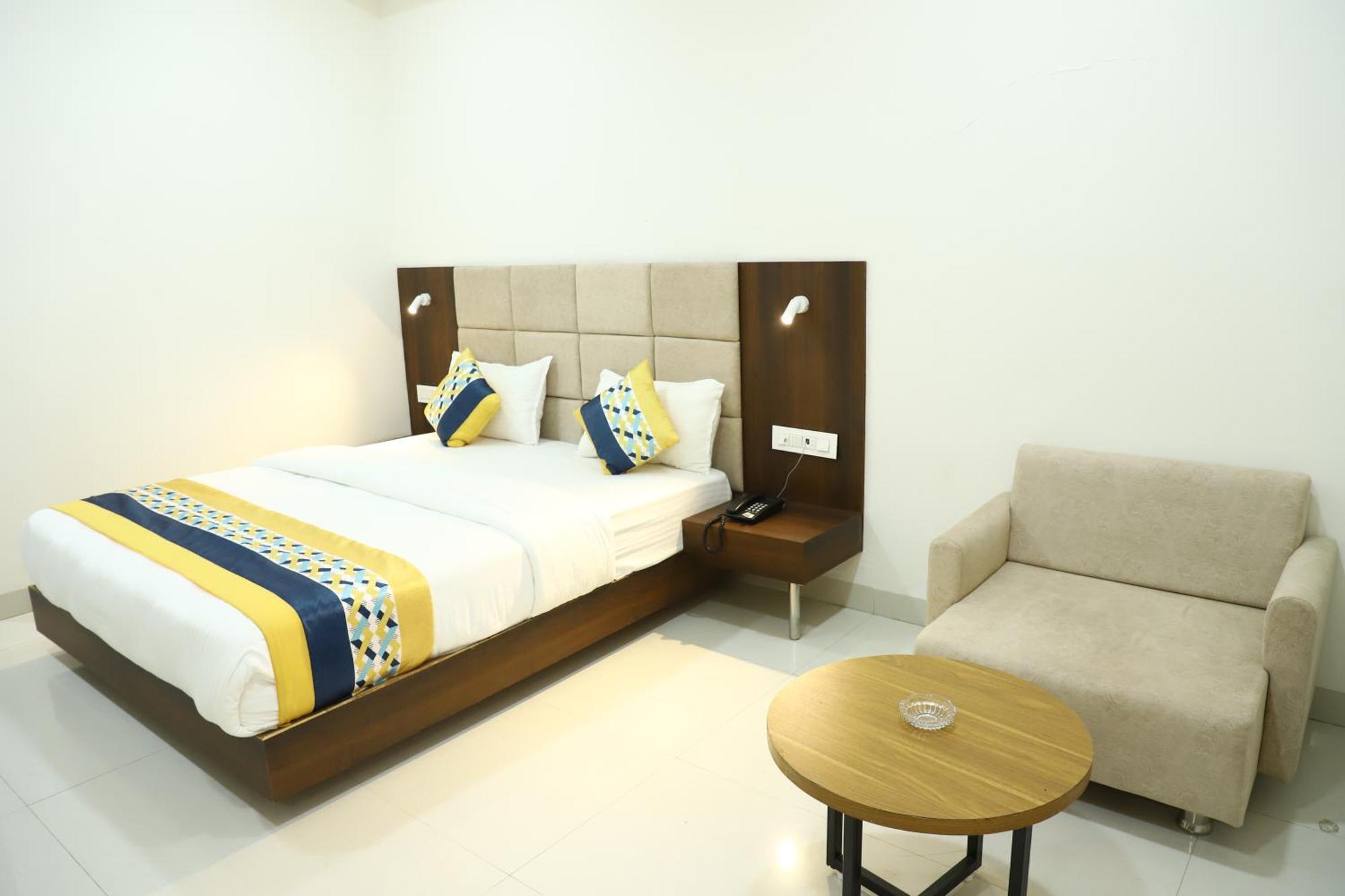 Hotel Singhnature Khandwa Ngoại thất bức ảnh