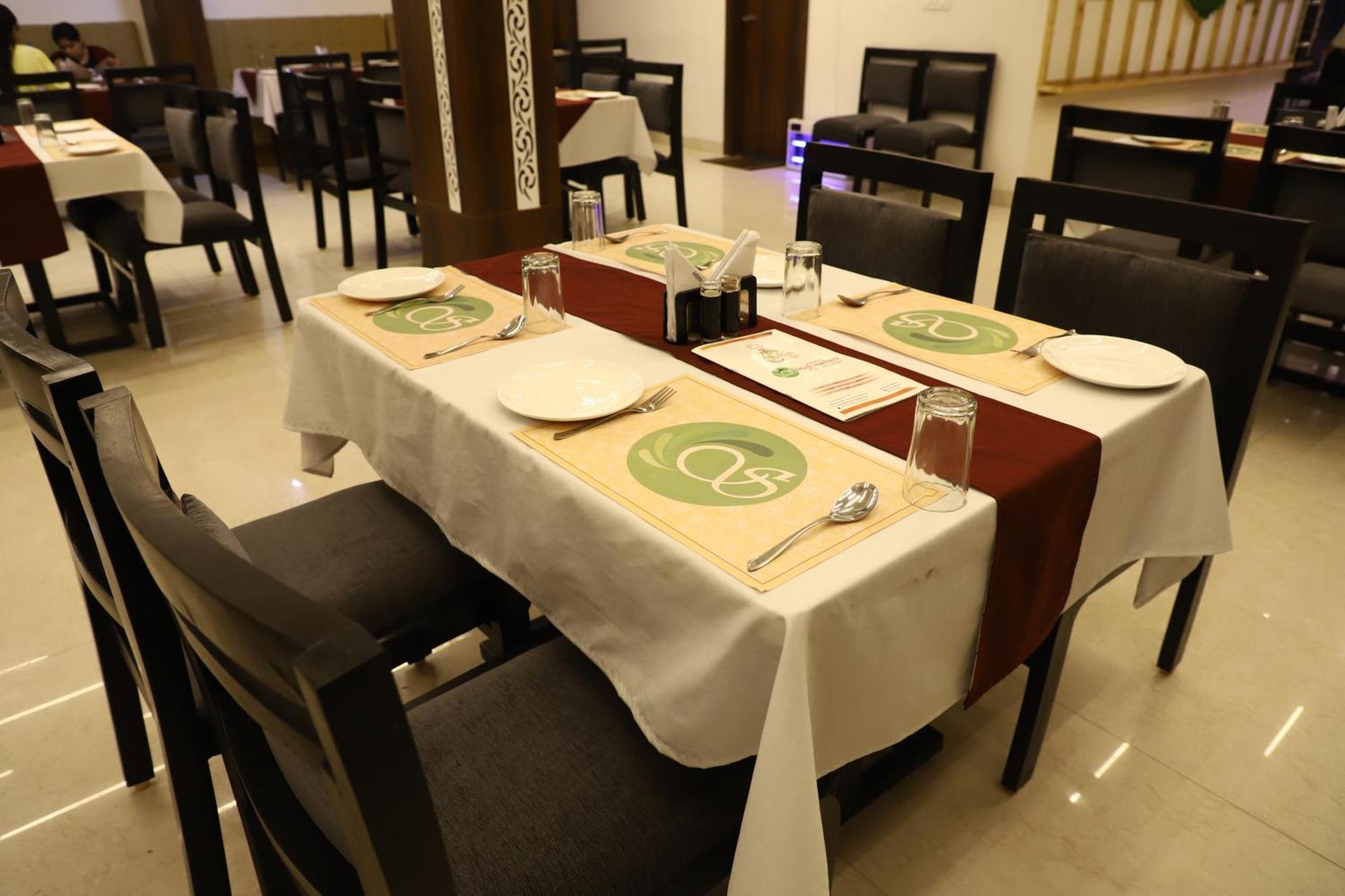 Hotel Singhnature Khandwa Ngoại thất bức ảnh